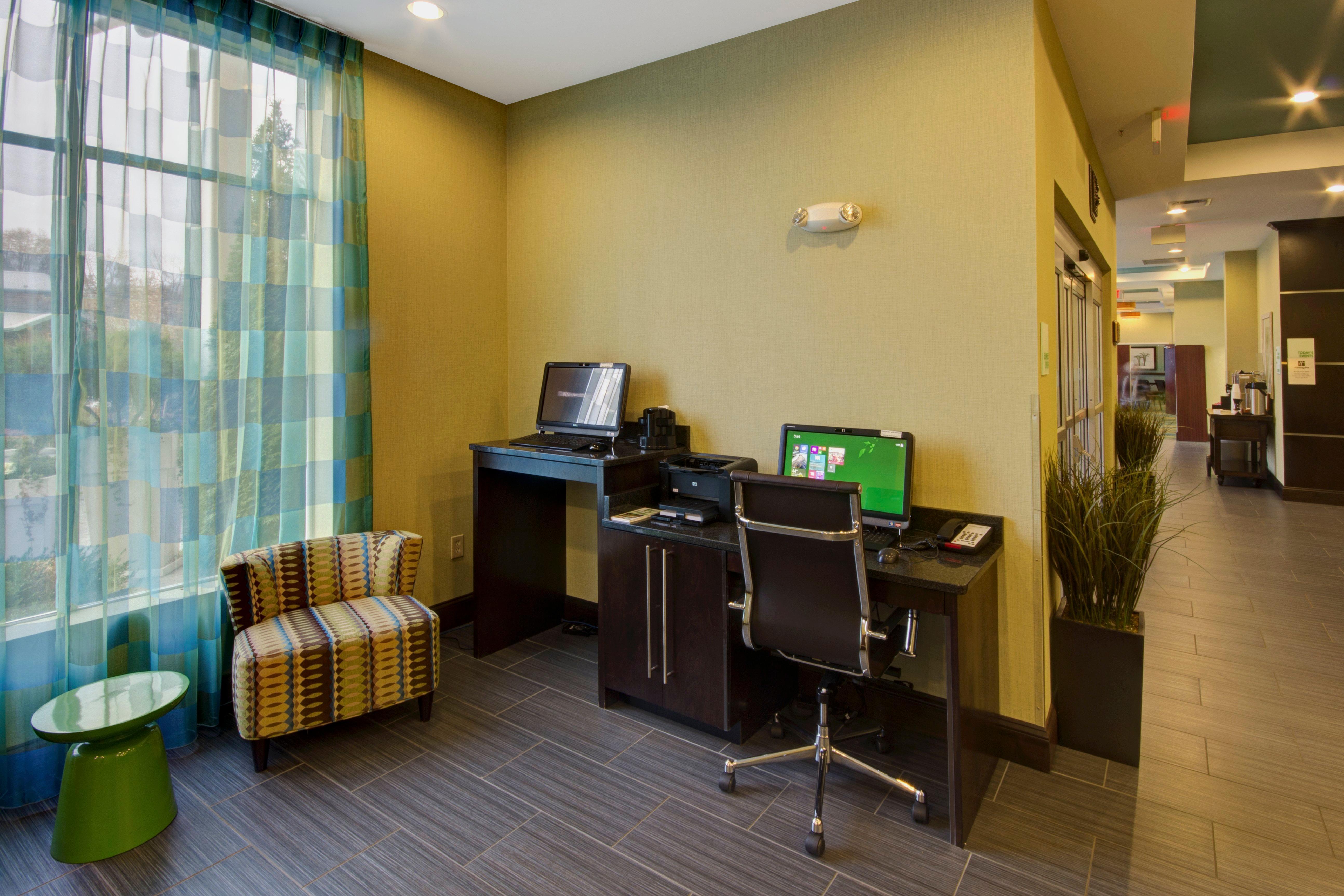 Holiday Inn Christiansburg Blacksburg By Ihg Exterior photo